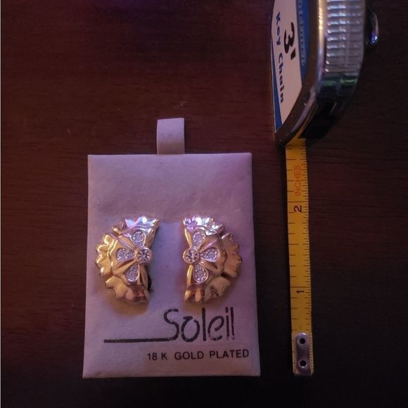 1 Set of 18K Gold Plated Vintage Earrings - Picture 3 of 3